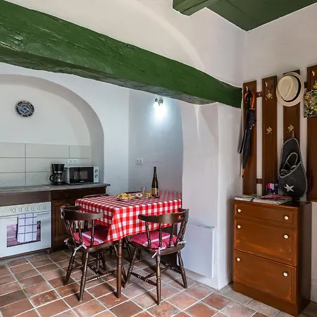 Klementina's - Happy * Nemesvita