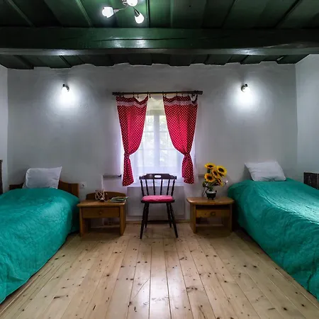 Klementina's - Happy